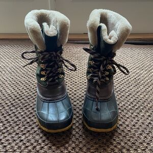 Stylish Green and Brown Winter Boots